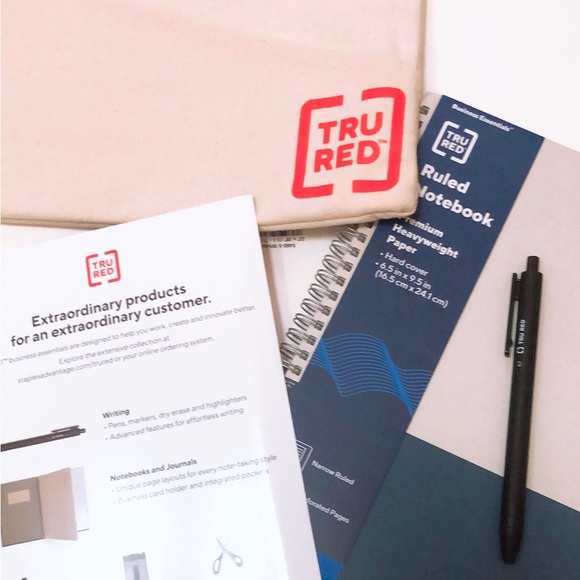 sale Brand new Stationery sets $8 - Picture 2 of 2